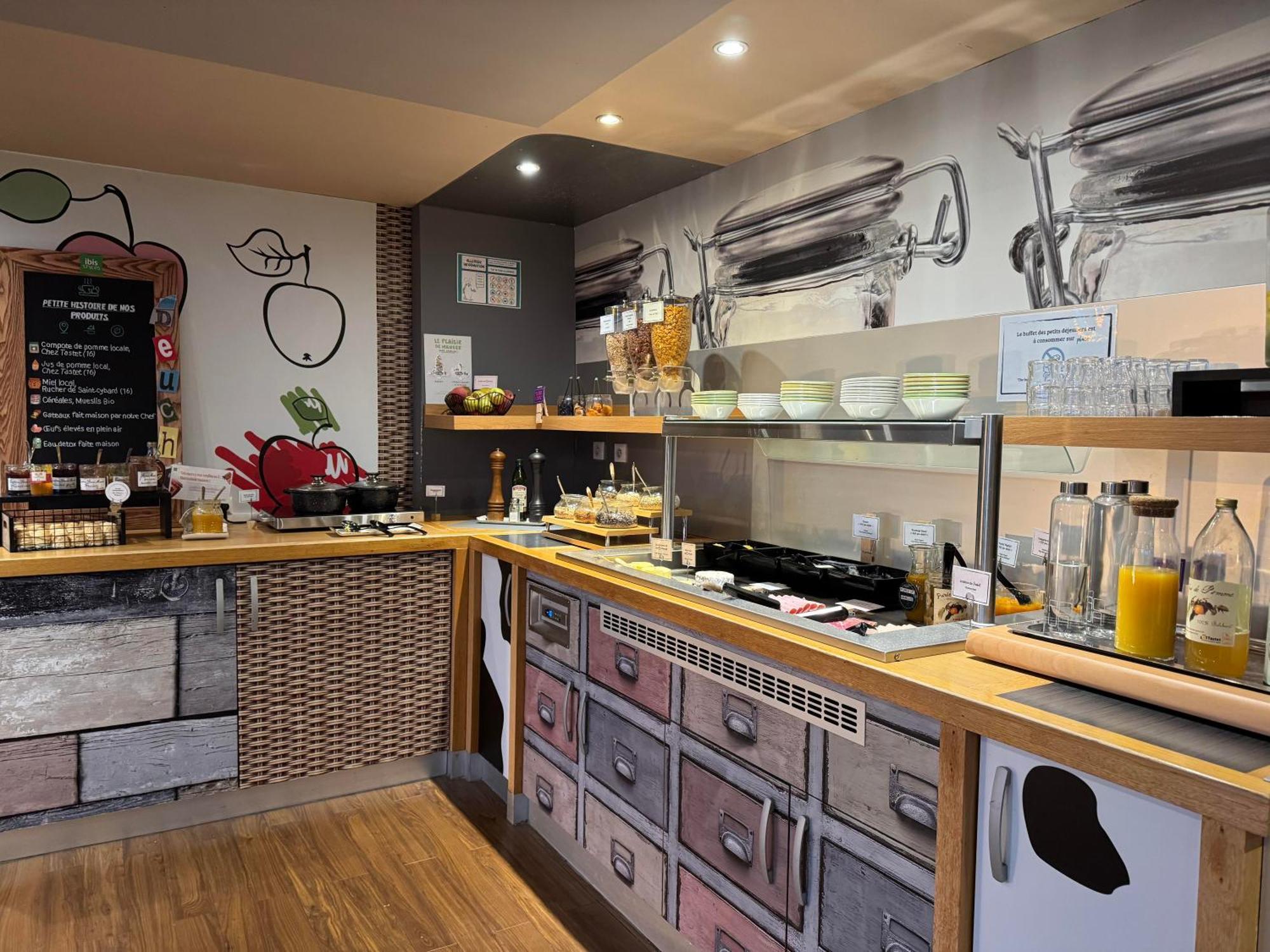 Ibis Styles Angouleme Nord - Hotel Restaurant Champniers  Eksteriør billede